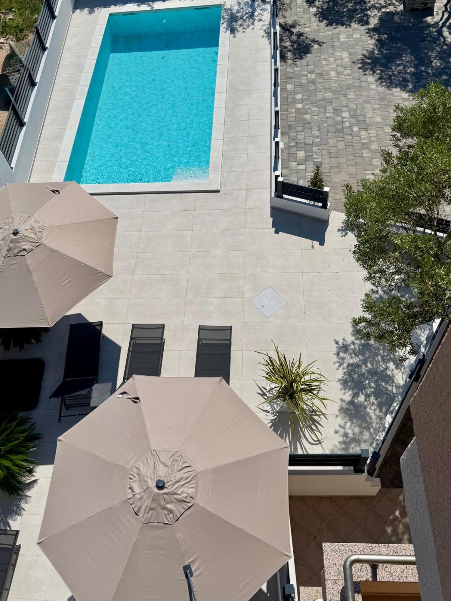 Apartments Toma โนวาลยา ภายนอก รูปภาพ