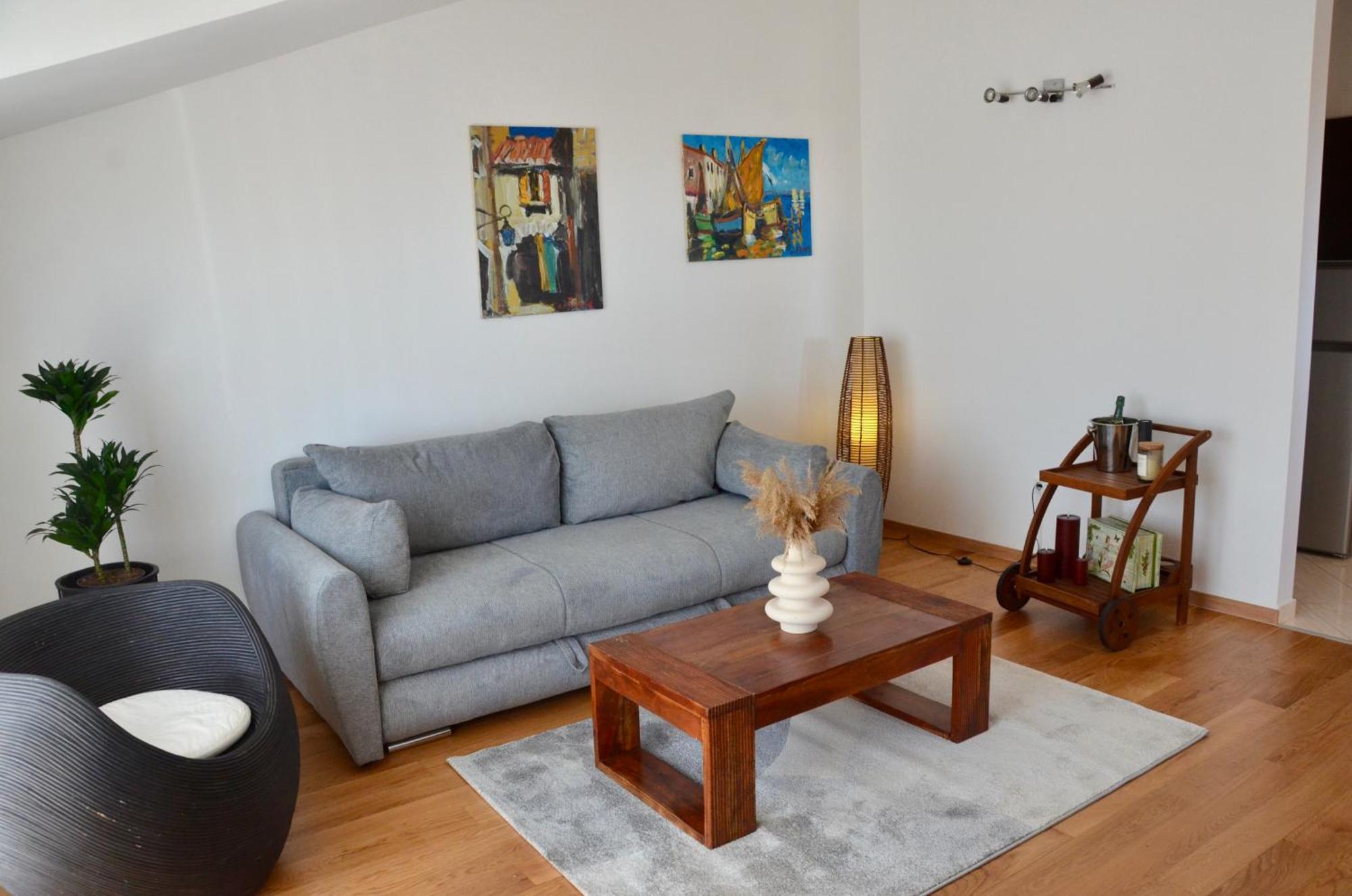 Apartments Toma โนวาลยา ภายนอก รูปภาพ