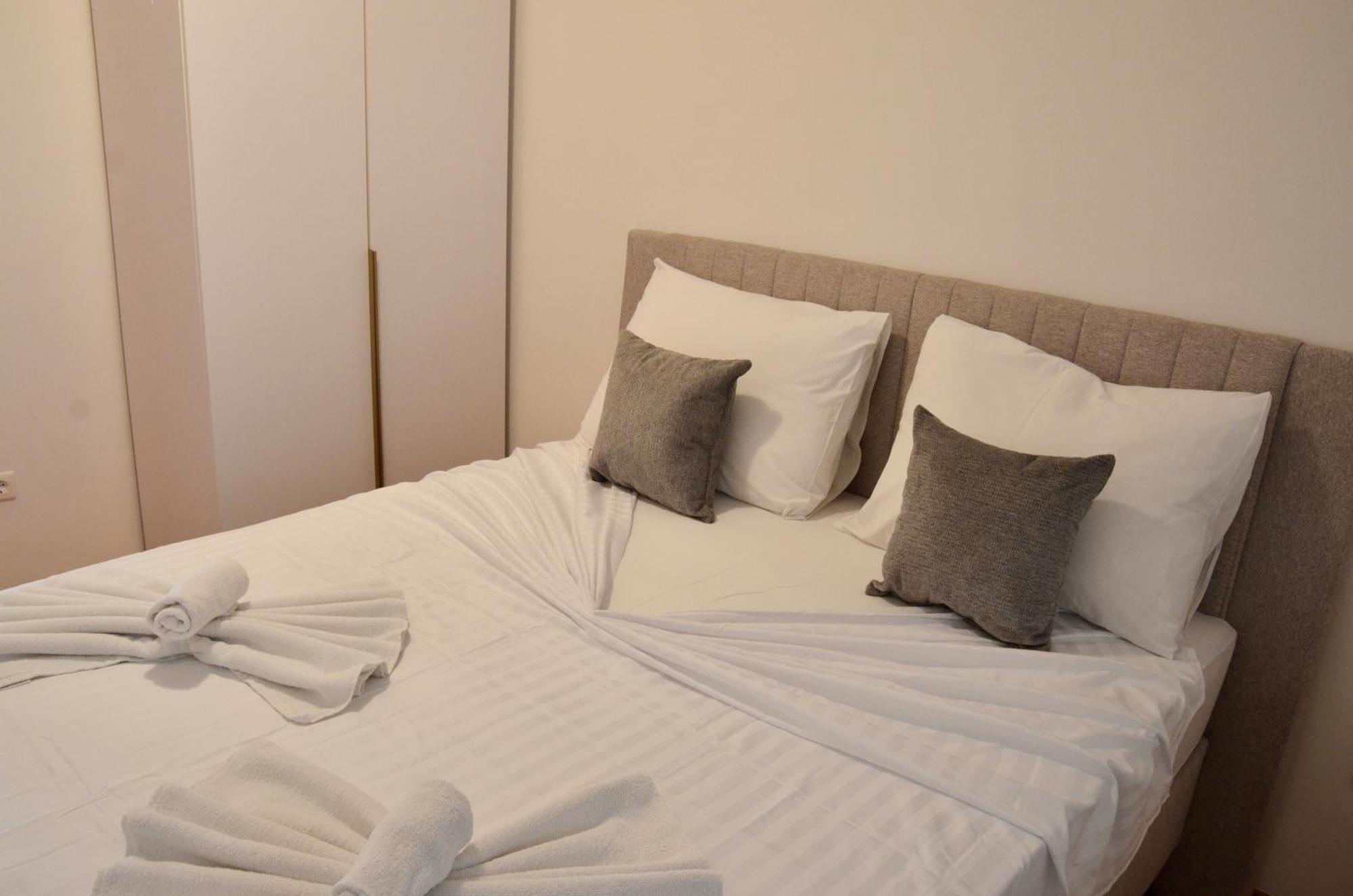 Apartments Toma โนวาลยา ภายนอก รูปภาพ